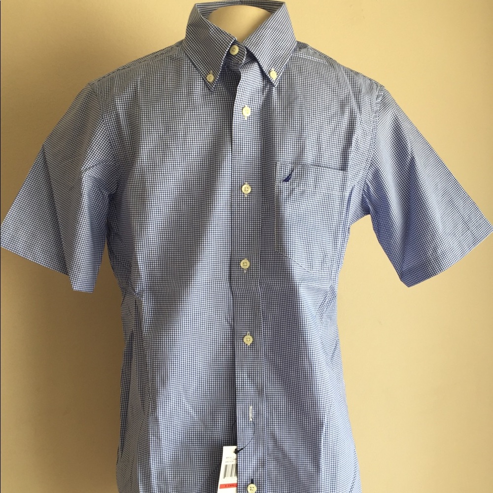 New Nautica men’s shirt Short Sleeve Button Front